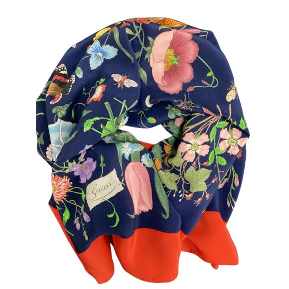 Vintage Gucci Scarf Women’s One Size 100% Silk Square Shape Floral/ Garden Motif - Picture 1 of 7